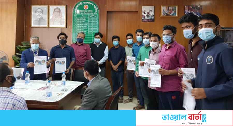 শতামেক ছাত্রলীগের ভ্যাক্সিন বিরোধী অপপ্রচার রোধে লিফলেট বিতরণ