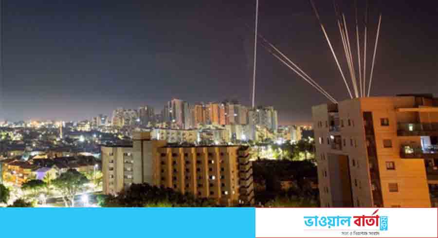 ব্যাপক রকেট হামলার মুখে যুদ্ধবিরতি মানতে বাধ্য হলো ইসরাইল