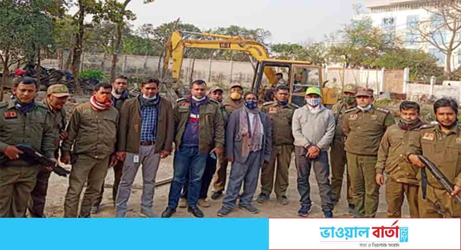 গাজীপুরে বনখেকোদের থেকে সাত কোটি টাকার বনভূমি উদ্ধার