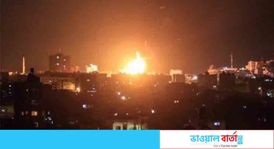 ইসরাইলি হামলায় দামেস্ক বিমানবন্দর বিধ্বস্ত দামেস্ক বিমানবন্দর
